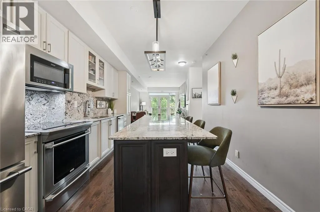 34 PLAINS Road E Unit# 208 #208