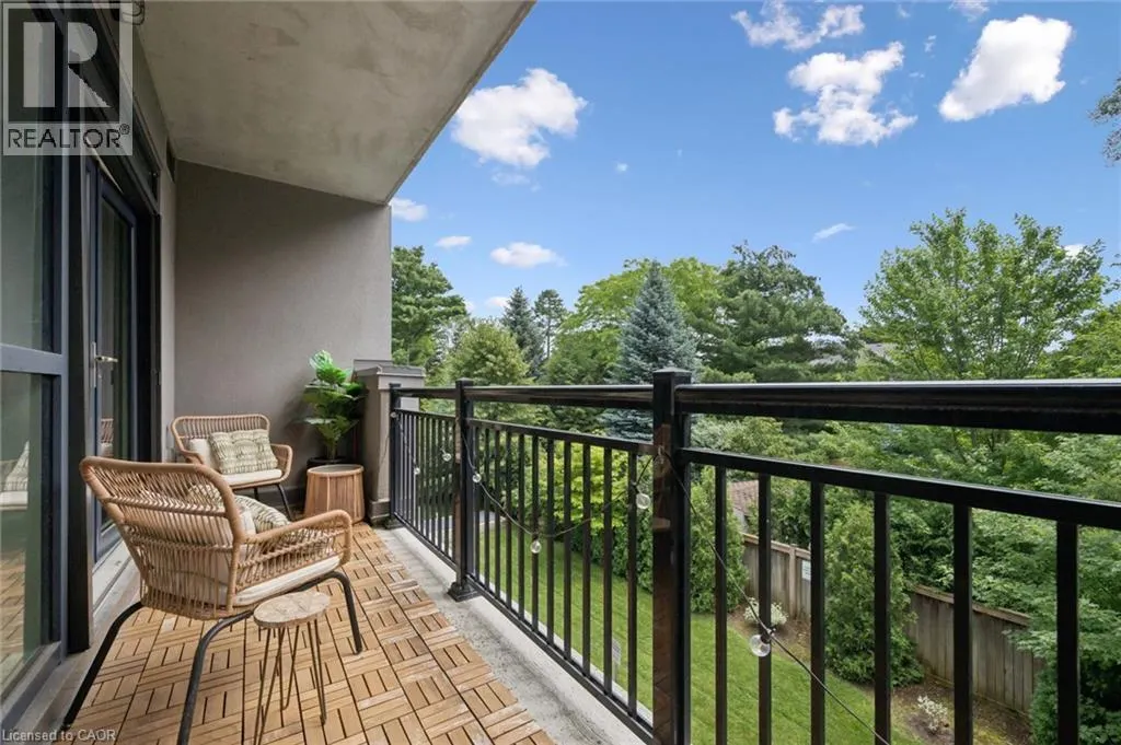 34 PLAINS Road E Unit# 208 #208