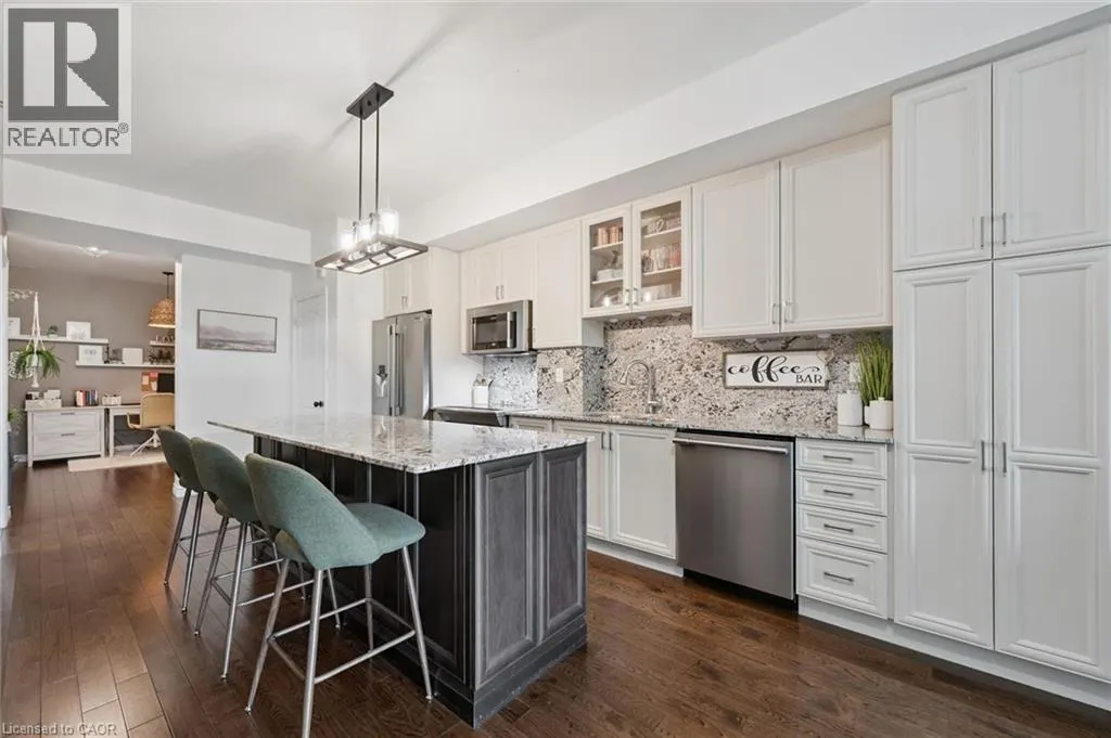 34 PLAINS Road E Unit# 208 #208