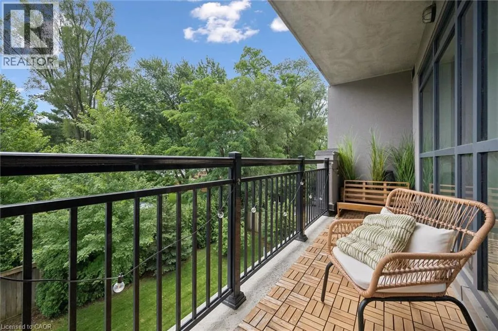 34 PLAINS Road E Unit# 208 #208
