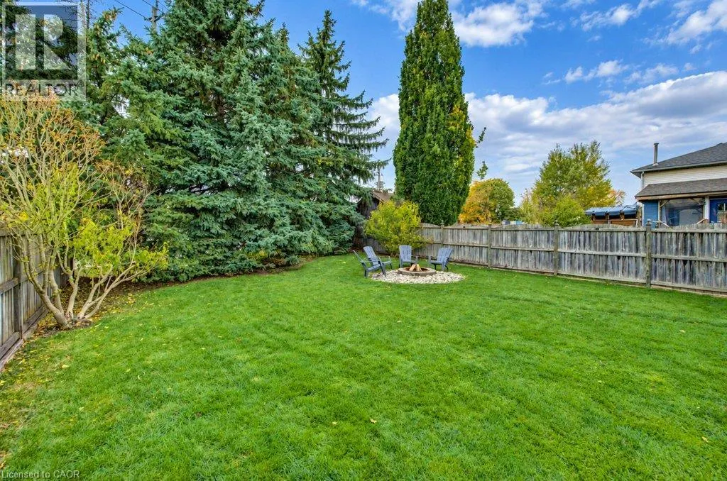 206 TAGGE Crescent