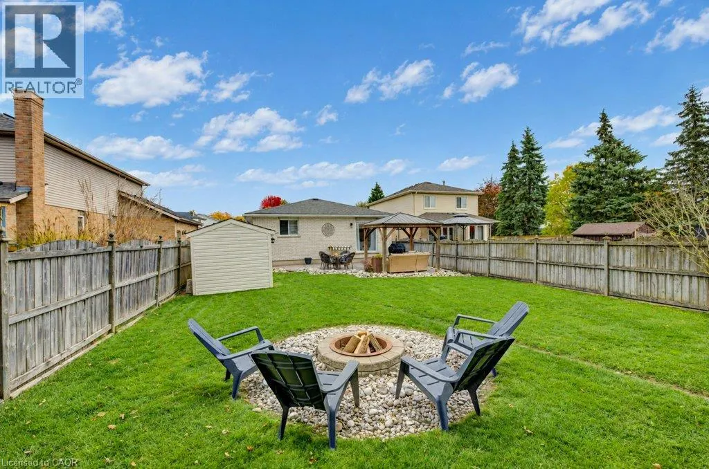 206 TAGGE Crescent