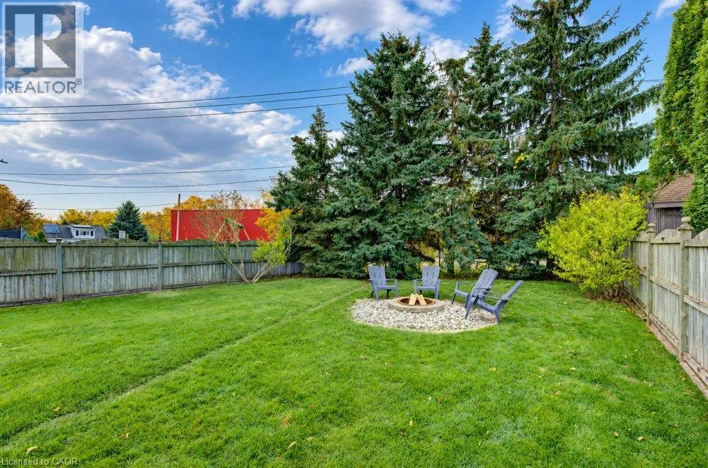 206 TAGGE Crescent
