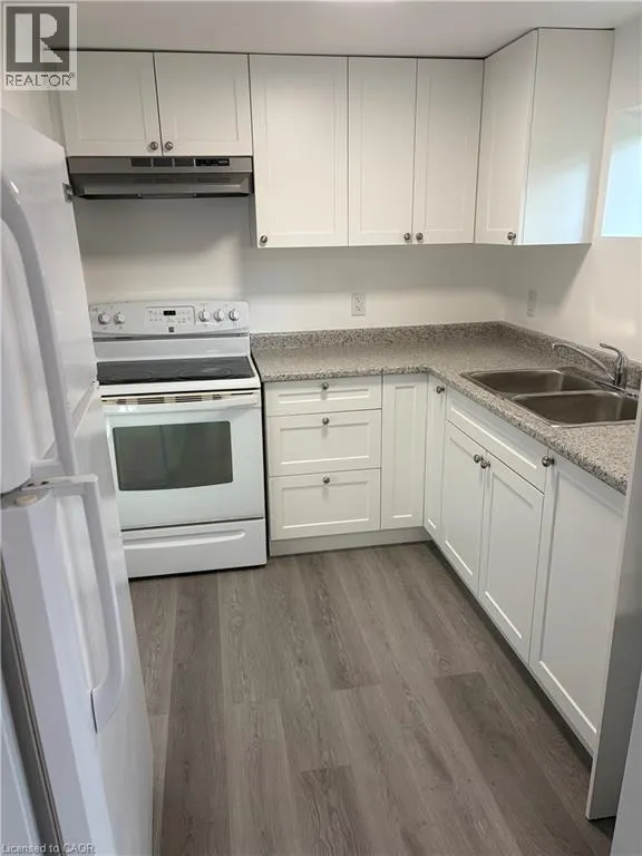 16 MAPLE Crescent Unit# 2 #2