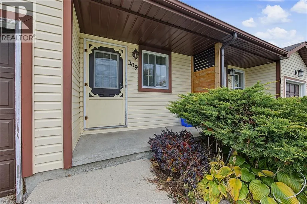 309 FENNEL Street