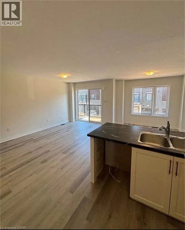 12 DRYDEN Lane
