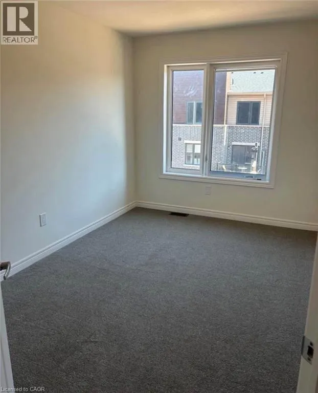 12 DRYDEN Lane