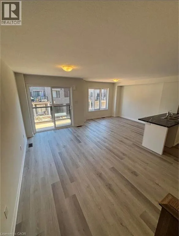 12 DRYDEN Lane