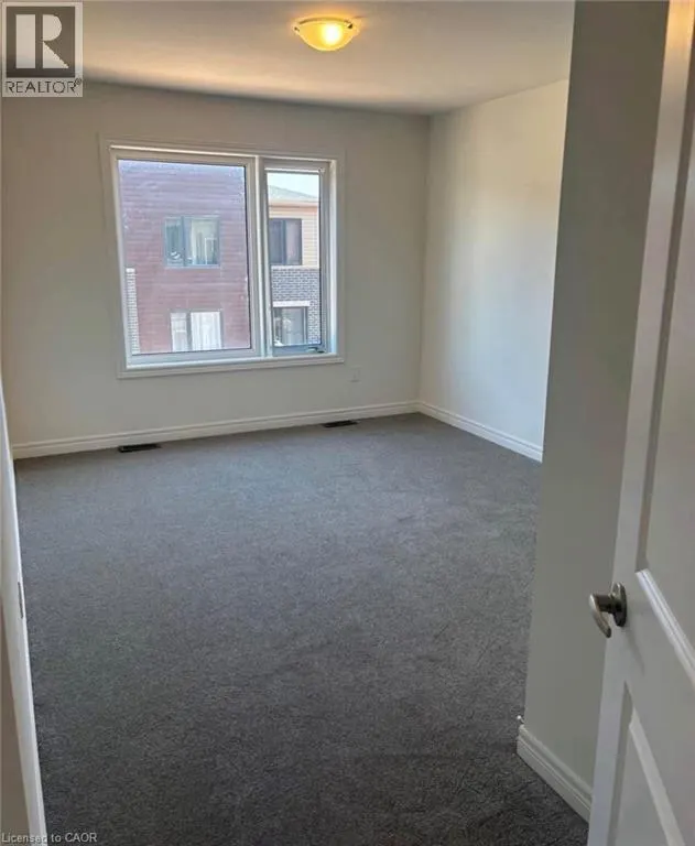 12 DRYDEN Lane