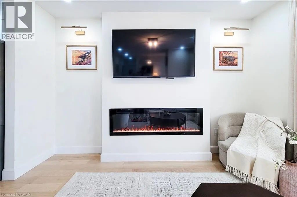 8 ALBEMARLE Street