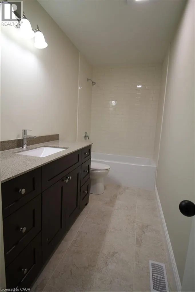 1395 BLEAMS Road Unit# 3 #3