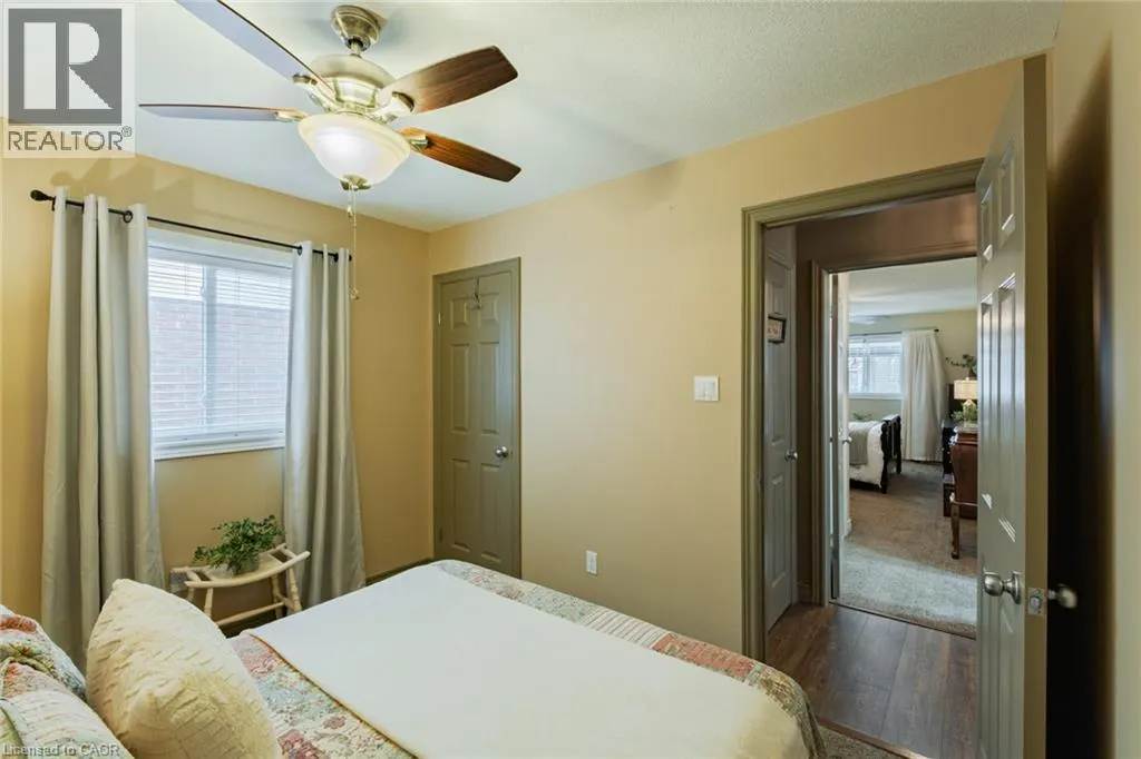98 SANDERS Crescent