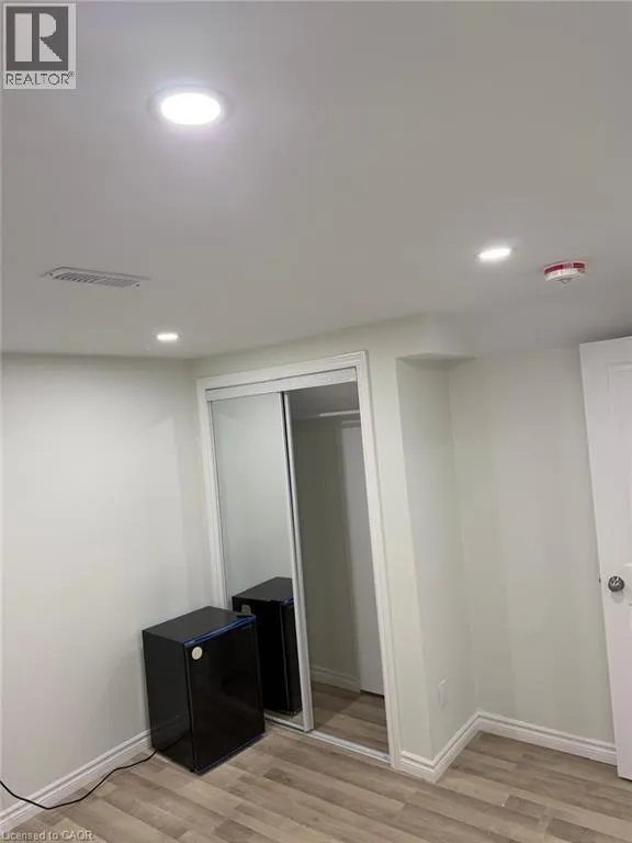 32 ORCHID Crescent