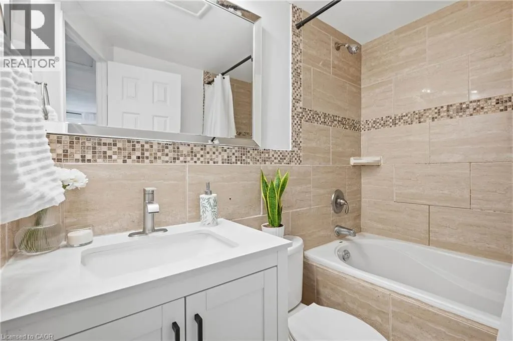162 JANSEN Avenue Unit# 26 #26