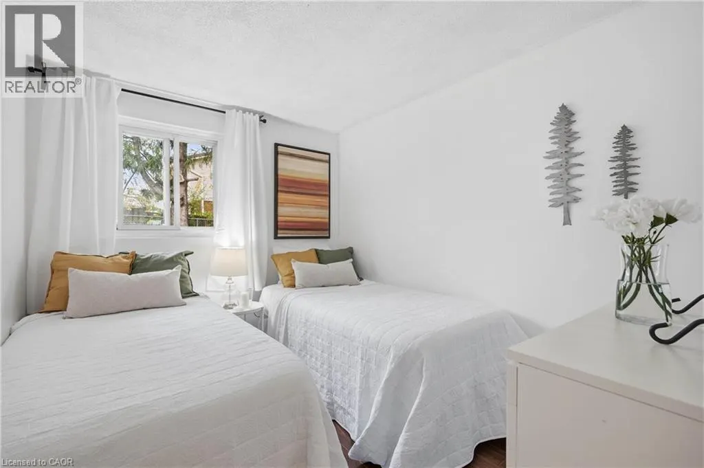 162 JANSEN Avenue Unit# 26 #26