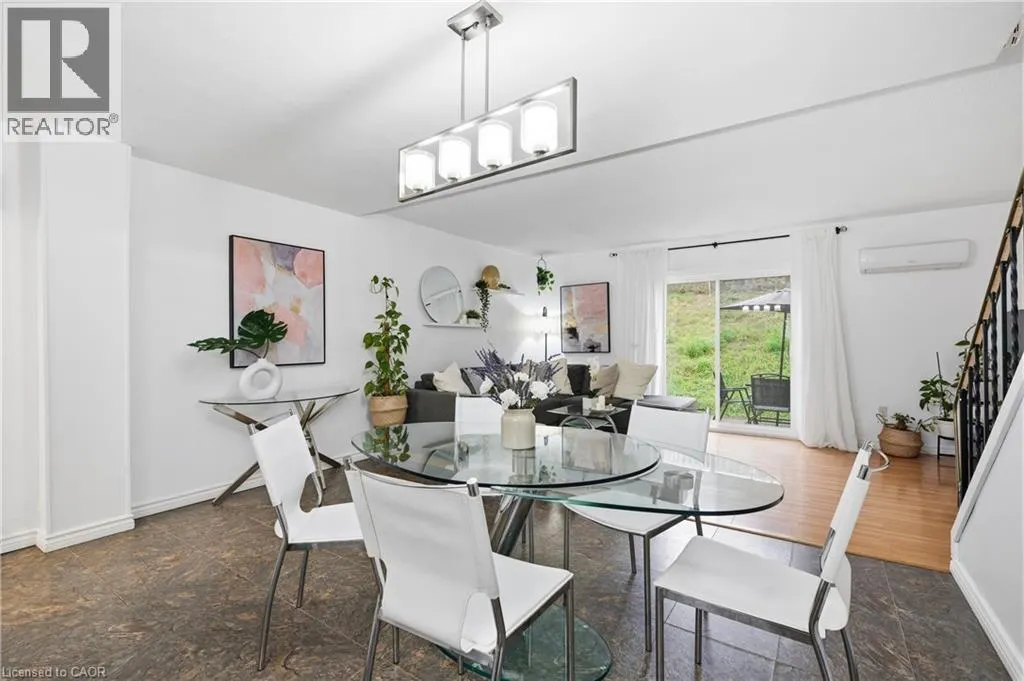 162 JANSEN Avenue Unit# 26 #26