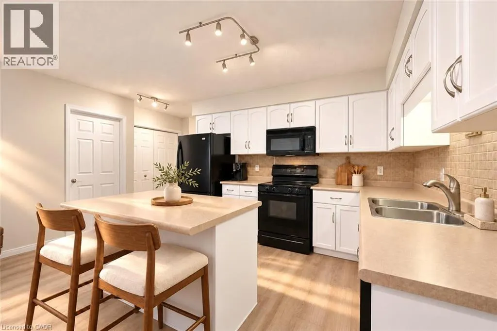 210 DAWN Avenue Unit# 38 #38