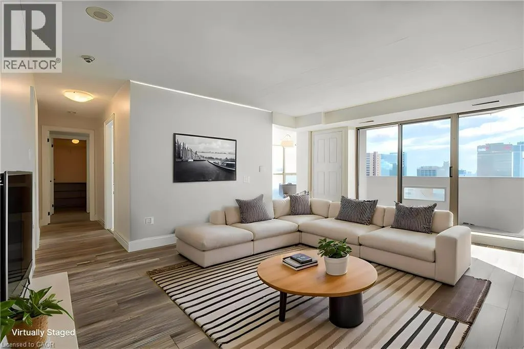 67 CAROLINE Street S Unit# 13A #13A