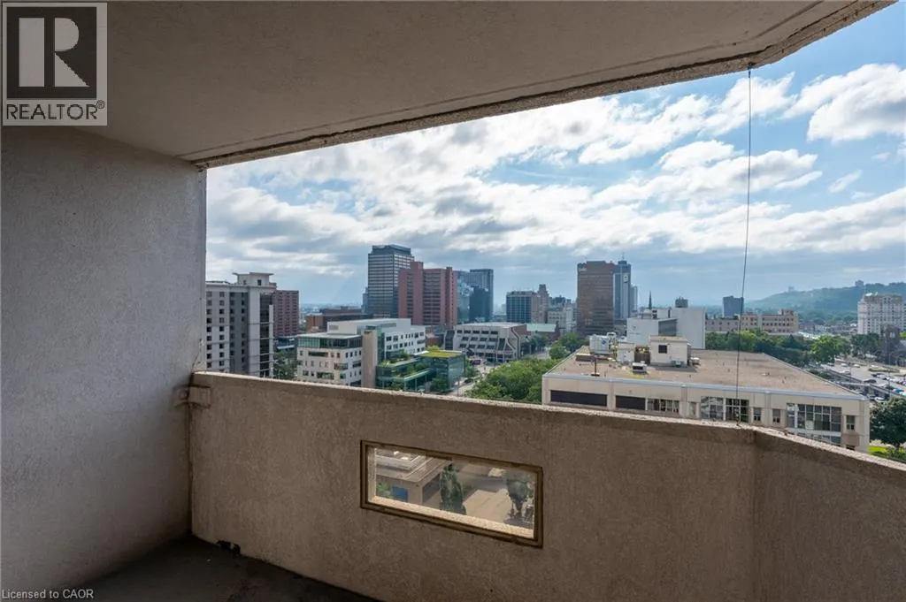 67 CAROLINE Street S Unit# 13A #13A