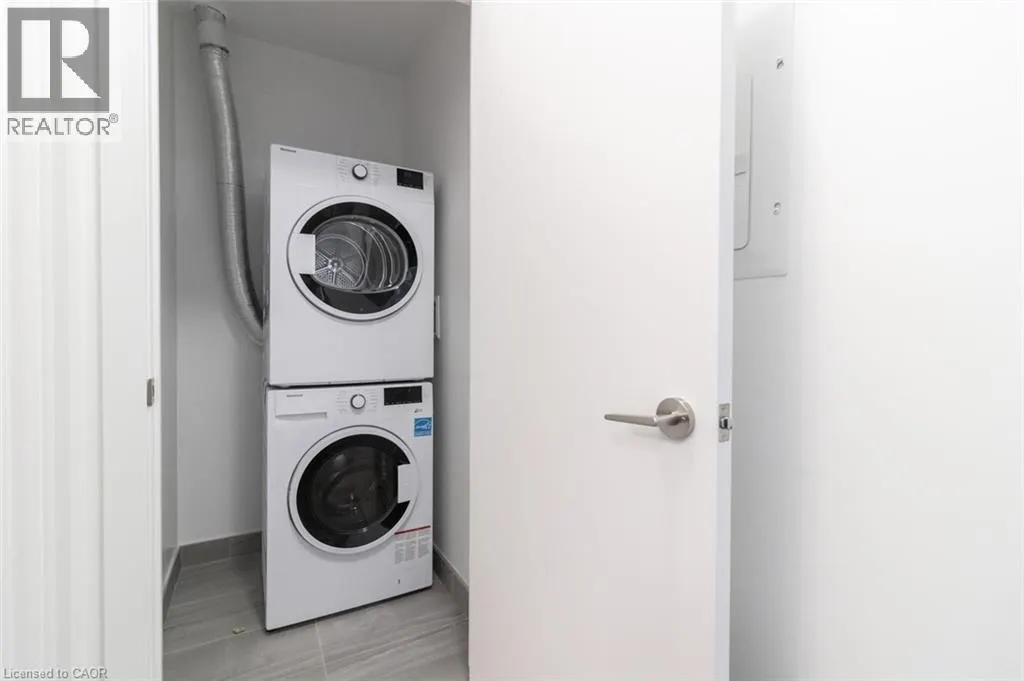 15 WELLINGTON Street S Unit# 601 #601