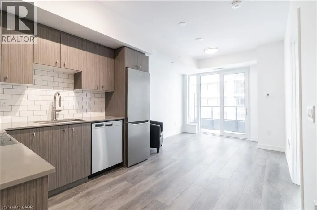 15 WELLINGTON Street S Unit# 601 #601