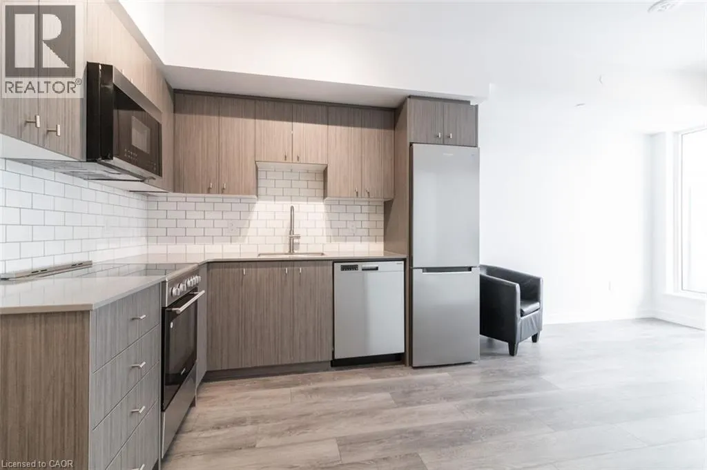 15 WELLINGTON Street S Unit# 601 #601