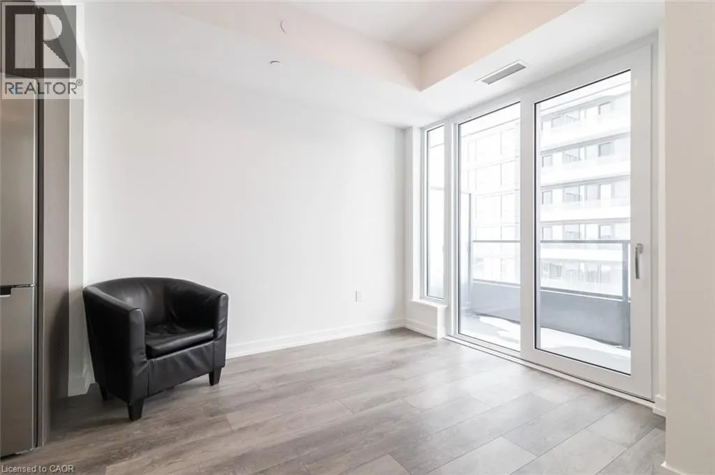 15 WELLINGTON Street S Unit# 601 #601