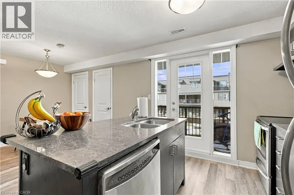 1989 OTTAWA Street S Unit# 22B #22B