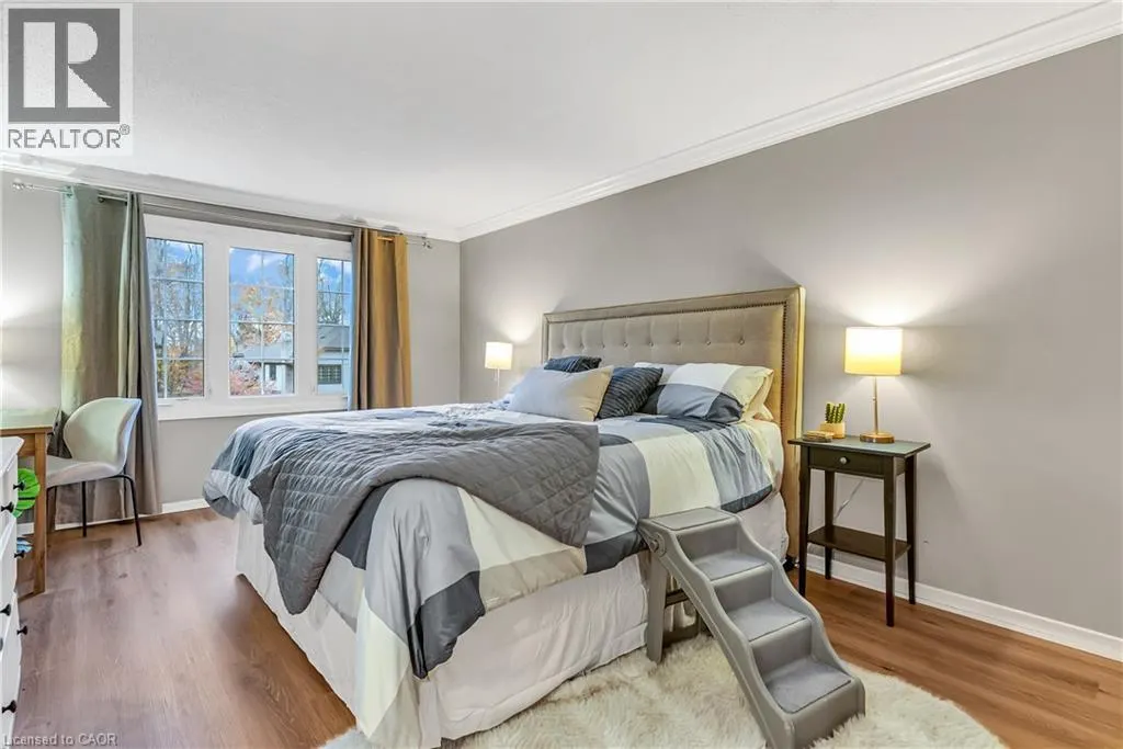 232 KINGSWOOD Drive Unit# 5 #5