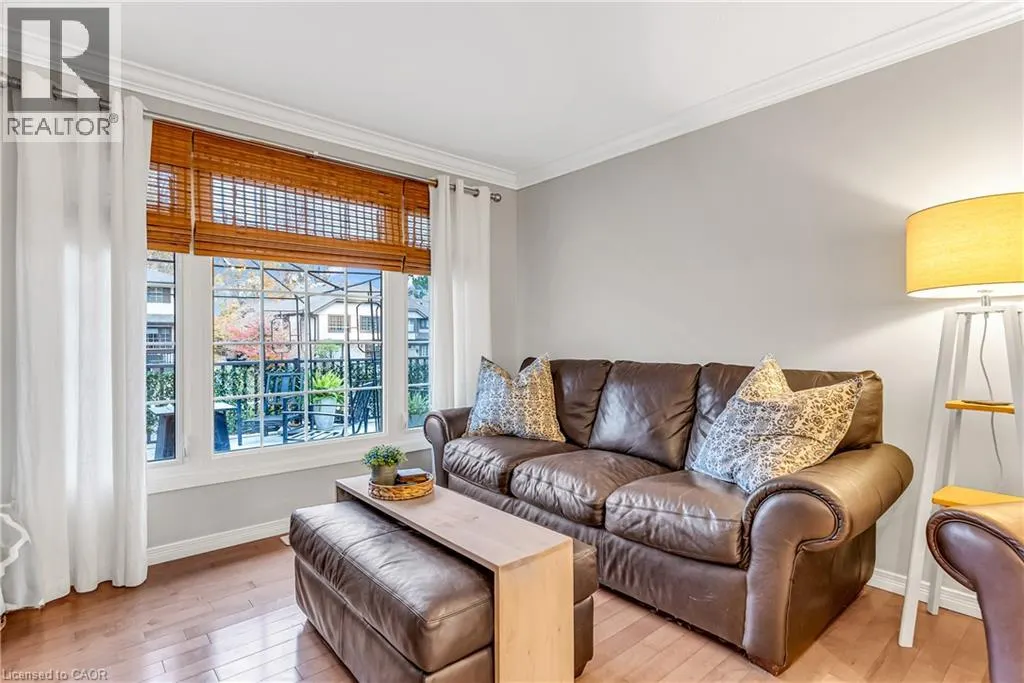 232 KINGSWOOD Drive Unit# 5 #5