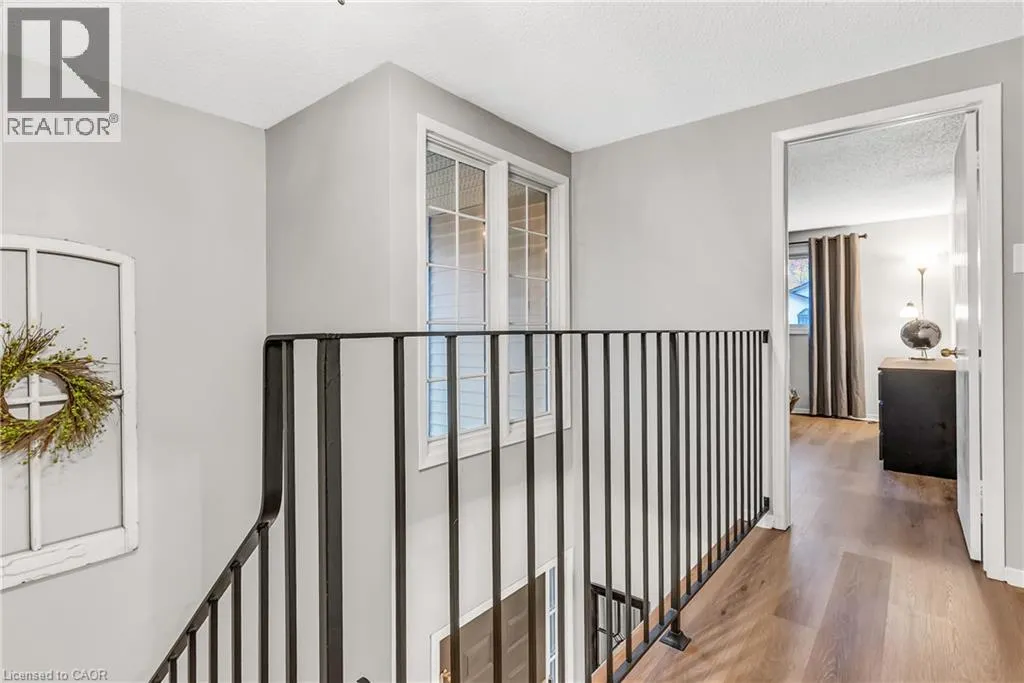 232 KINGSWOOD Drive Unit# 5 #5