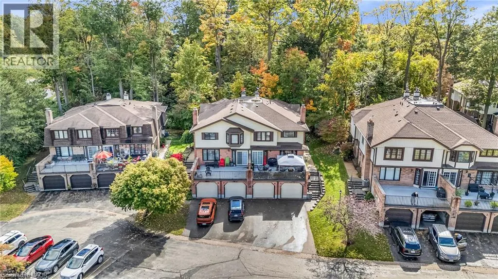 232 KINGSWOOD Drive Unit# 5 #5