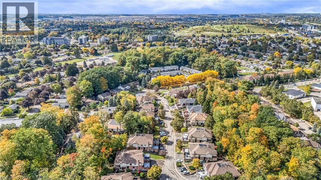 232 KINGSWOOD Drive Unit# 5 #5