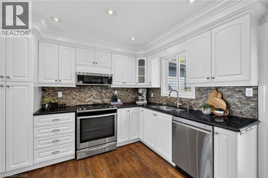 241 BOUSFIELD Crescent