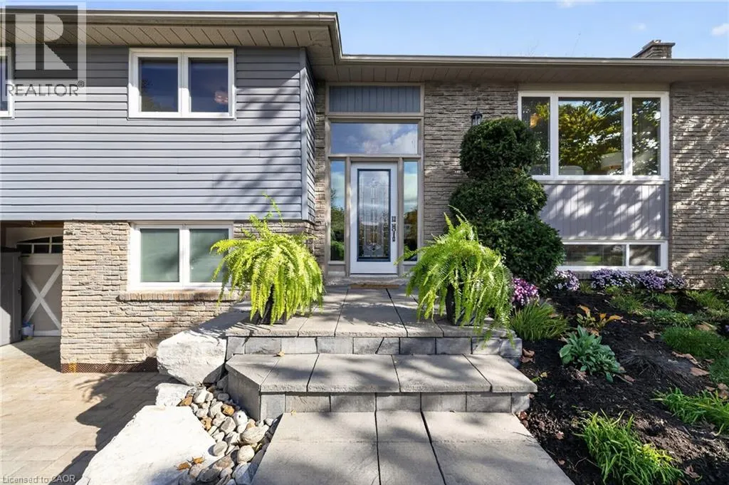 241 BOUSFIELD Crescent