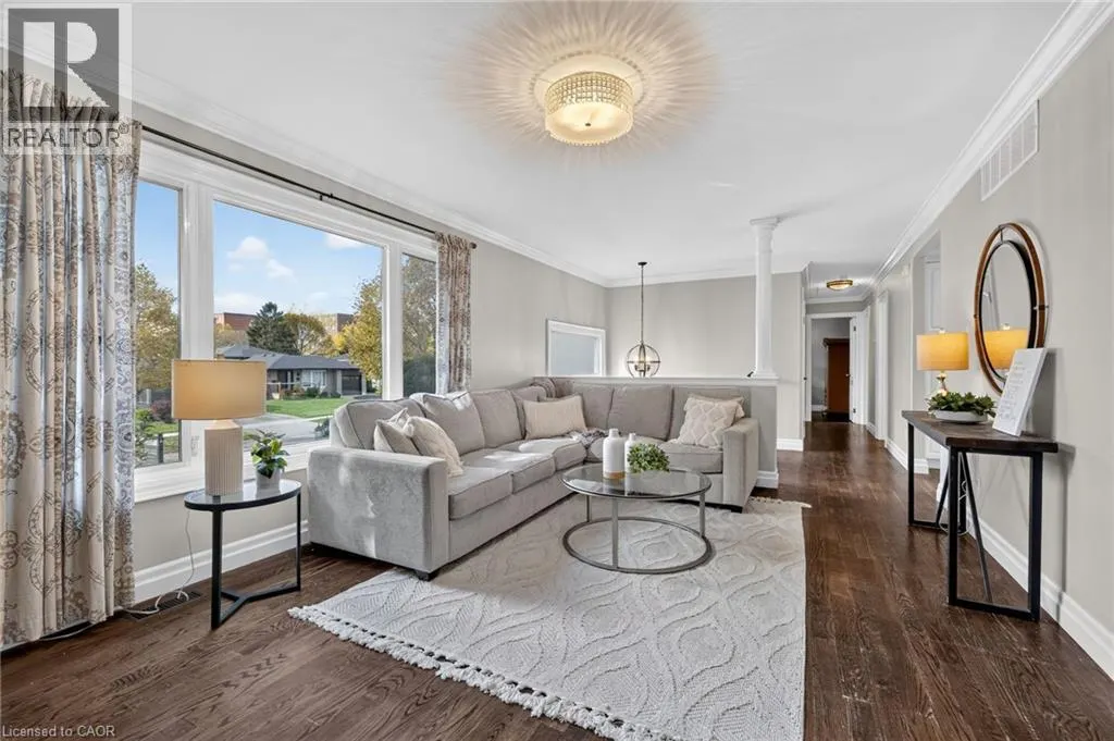 241 BOUSFIELD Crescent