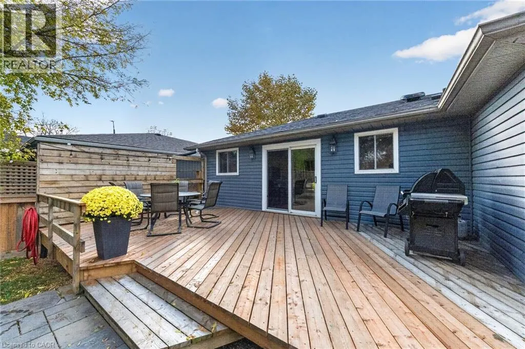 241 BOUSFIELD Crescent