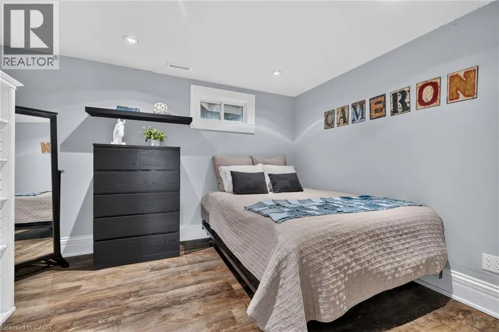 241 BOUSFIELD Crescent