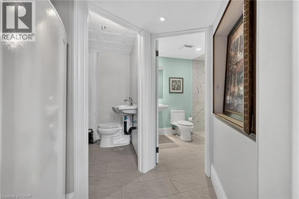 241 BOUSFIELD Crescent