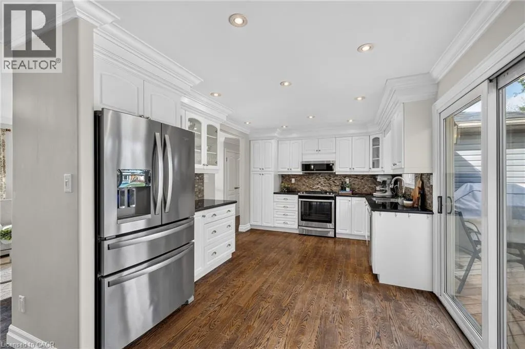 241 BOUSFIELD Crescent