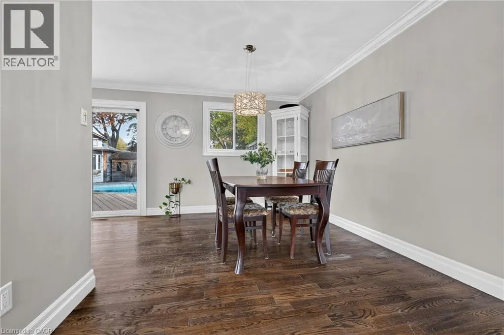 241 BOUSFIELD Crescent