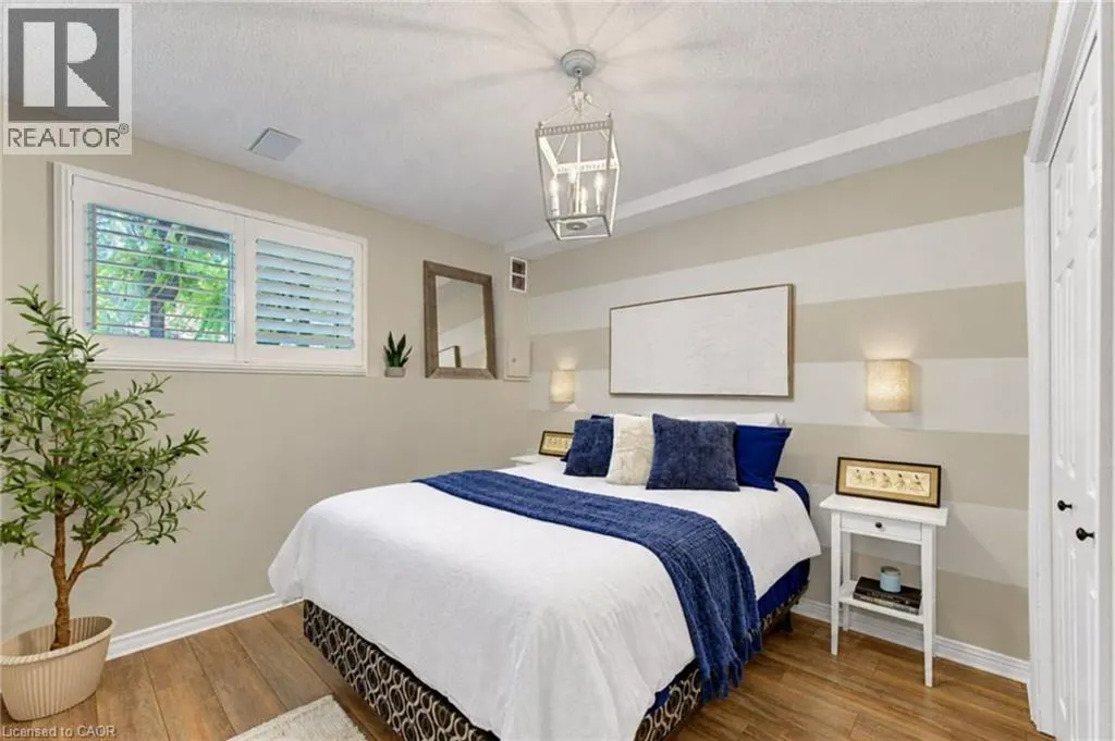 375 HOLIDAY INN Drive Unit# 10 #10