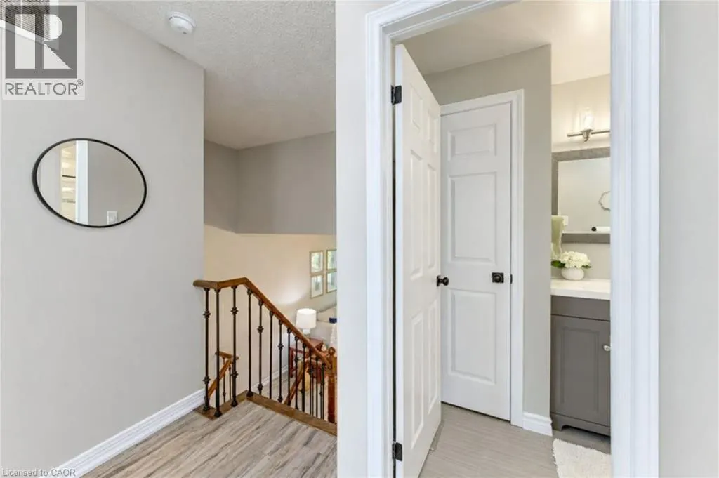 375 HOLIDAY INN Drive Unit# 10 #10