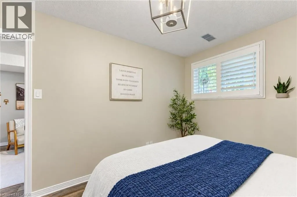 375 HOLIDAY INN Drive Unit# 10 #10