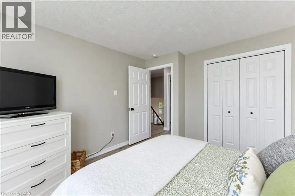 375 HOLIDAY INN Drive Unit# 10 #10