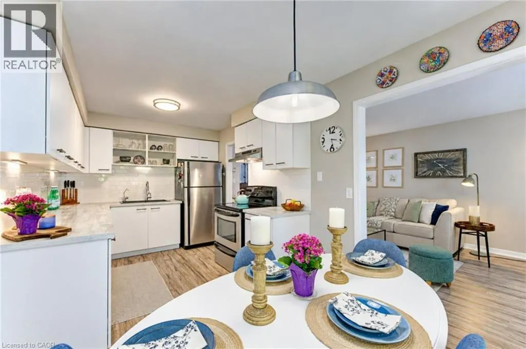 375 HOLIDAY INN Drive Unit# 10 #10