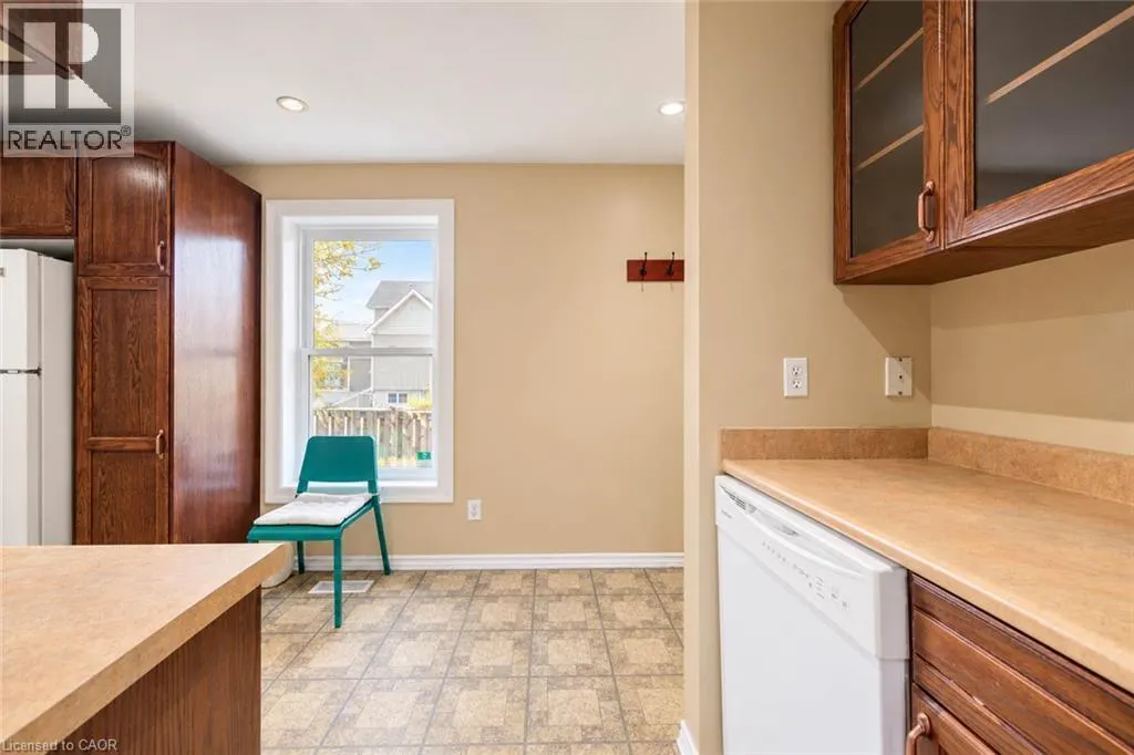 81 GLENDALE Avenue N