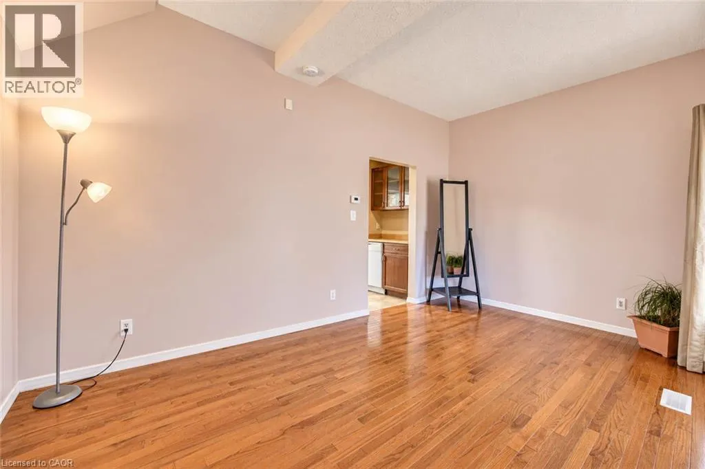 81 GLENDALE Avenue N