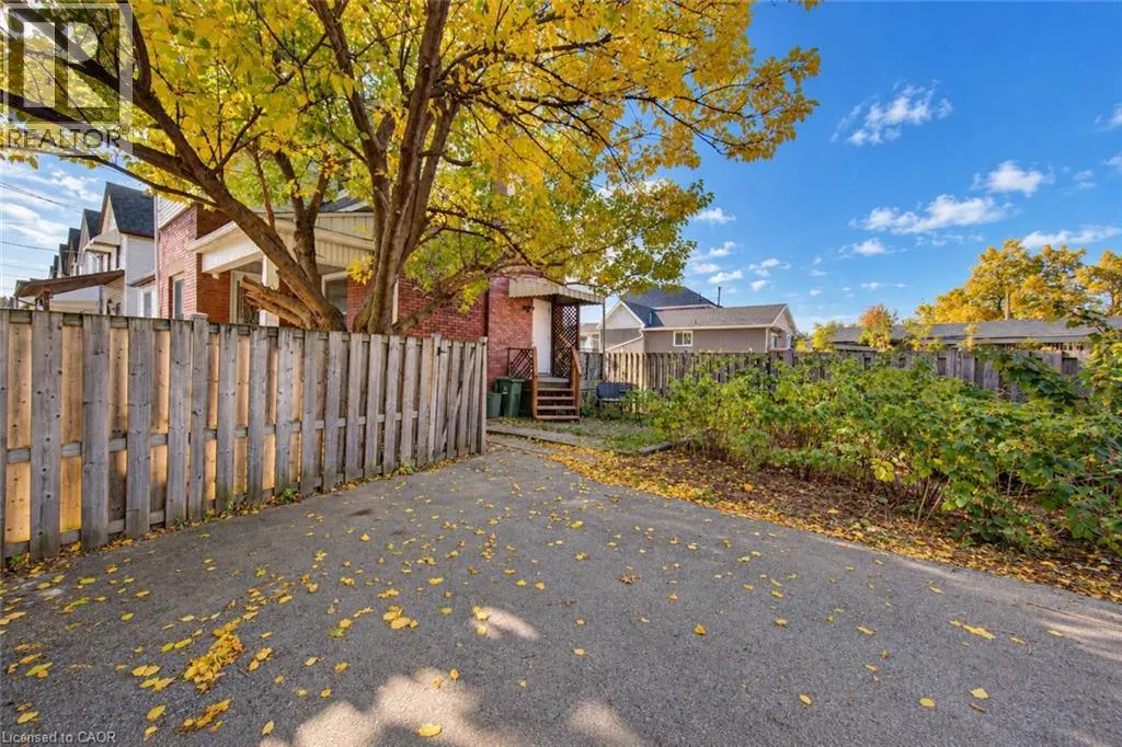 81 GLENDALE Avenue N