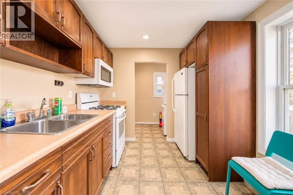 81 GLENDALE Avenue N